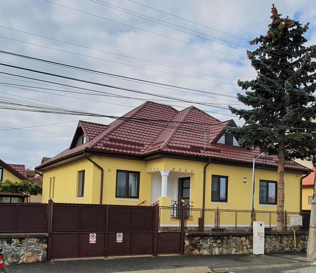 Yellow House Sibiu Esterno foto
